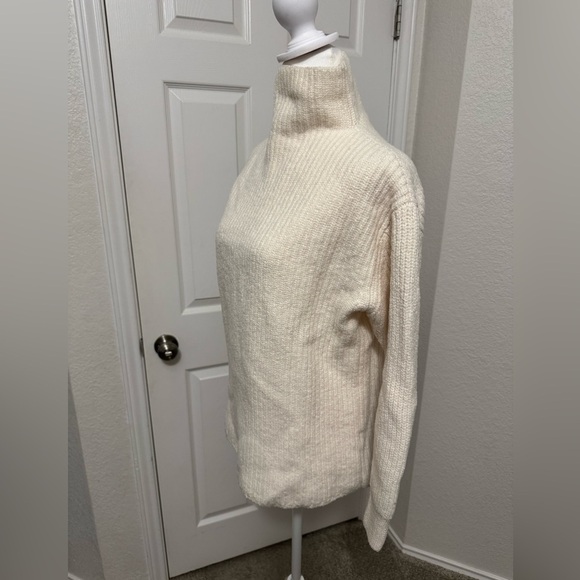 Aritzia Wilfred Montpellier Turtleneck Size XS - Picture 3 of 9